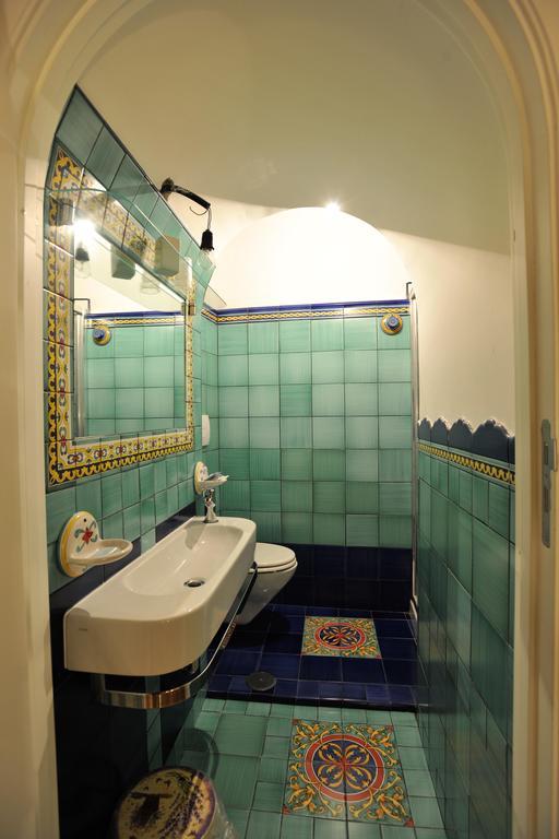 Albergo Del Centro Storico Salerno Luaran gambar