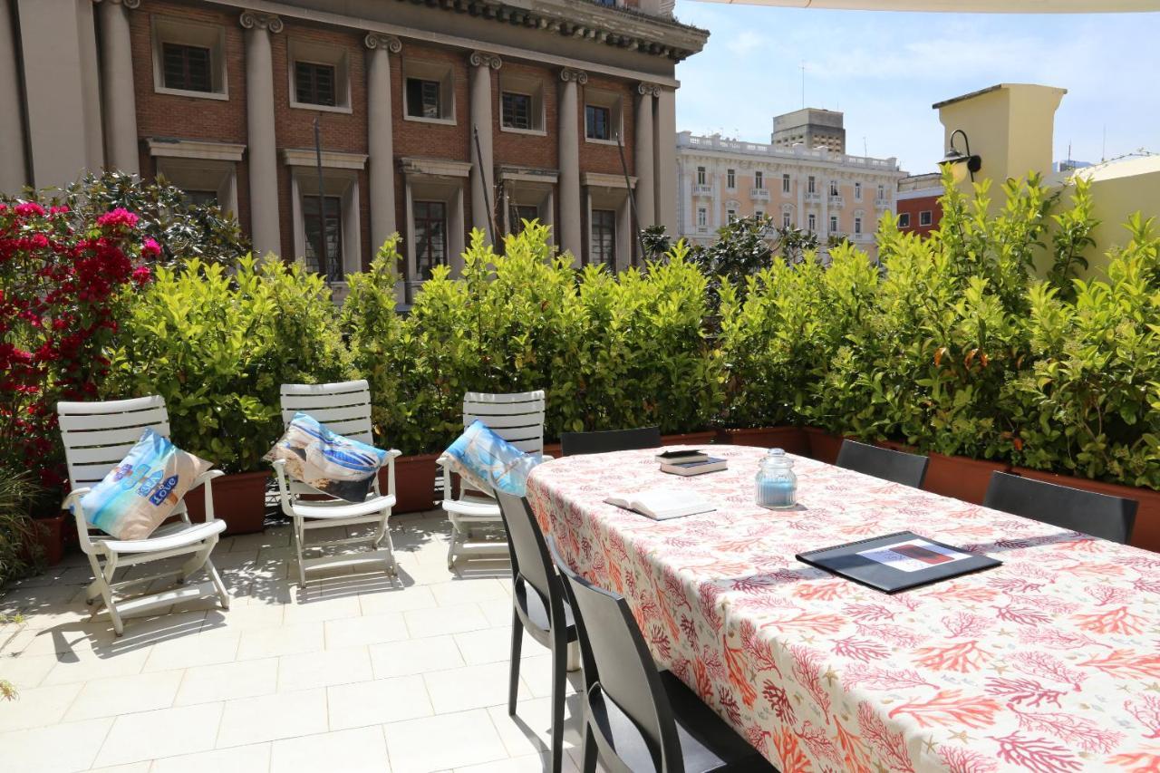 Albergo Del Centro Storico Salerno Luaran gambar