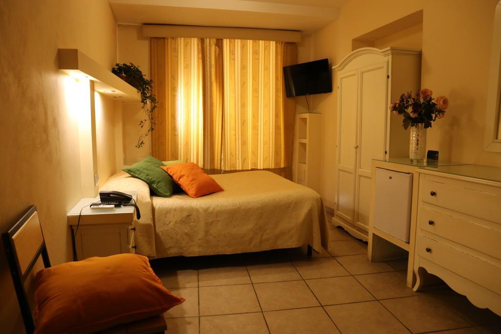 Albergo Del Centro Storico Salerno Luaran gambar