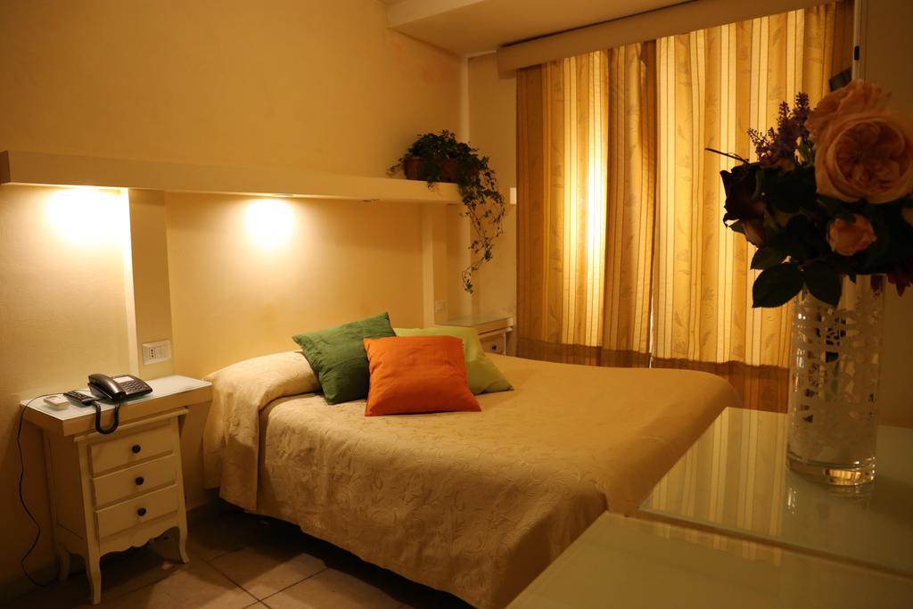 Albergo Del Centro Storico Salerno Luaran gambar