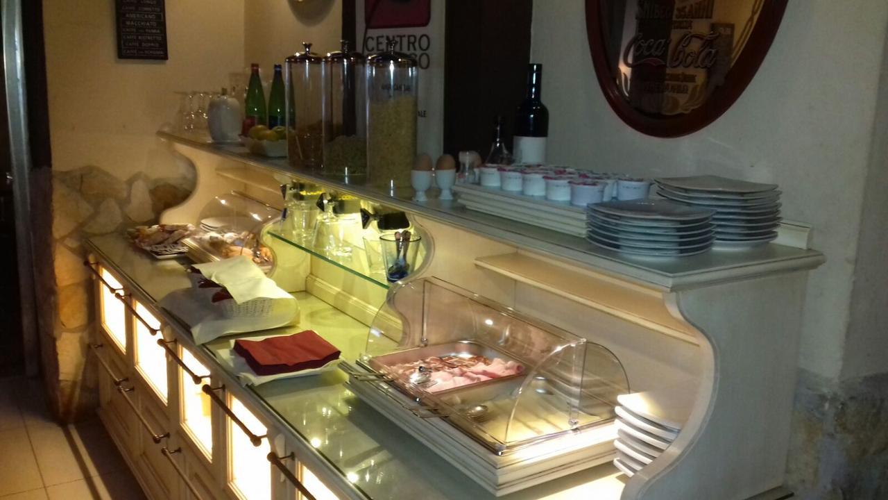 Albergo Del Centro Storico Salerno Luaran gambar