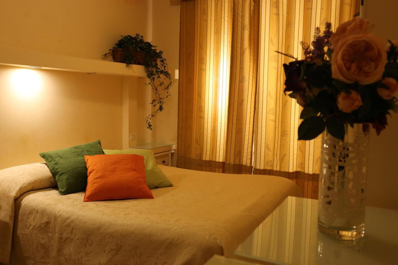 Albergo Del Centro Storico Salerno Luaran gambar