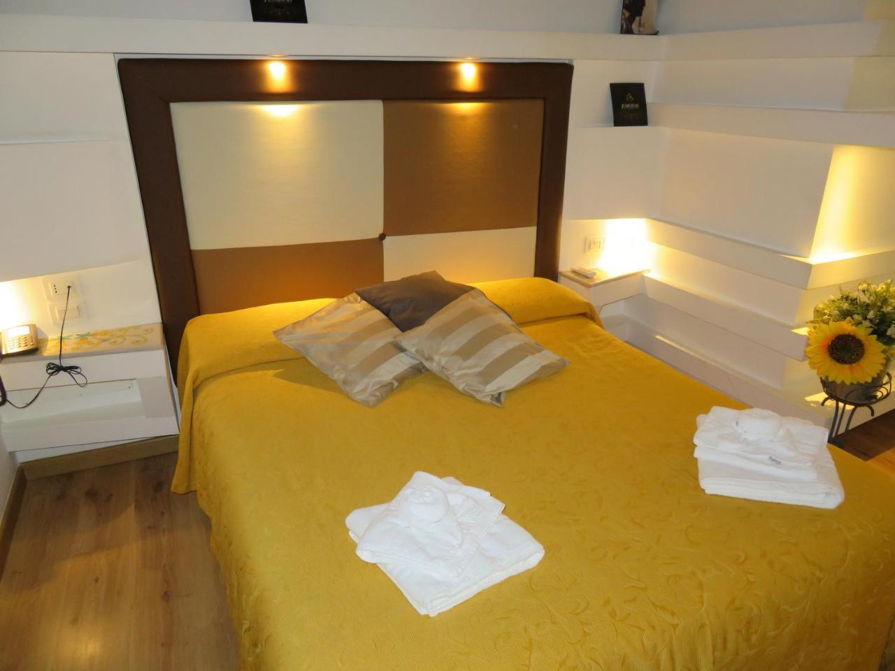Albergo Del Centro Storico Salerno Luaran gambar