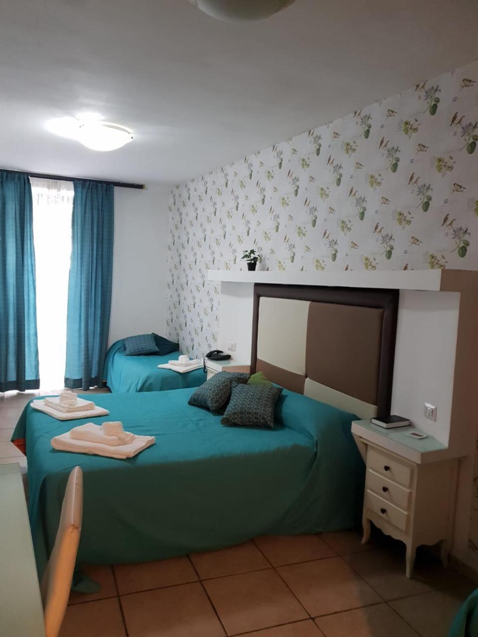 Albergo Del Centro Storico Salerno Luaran gambar